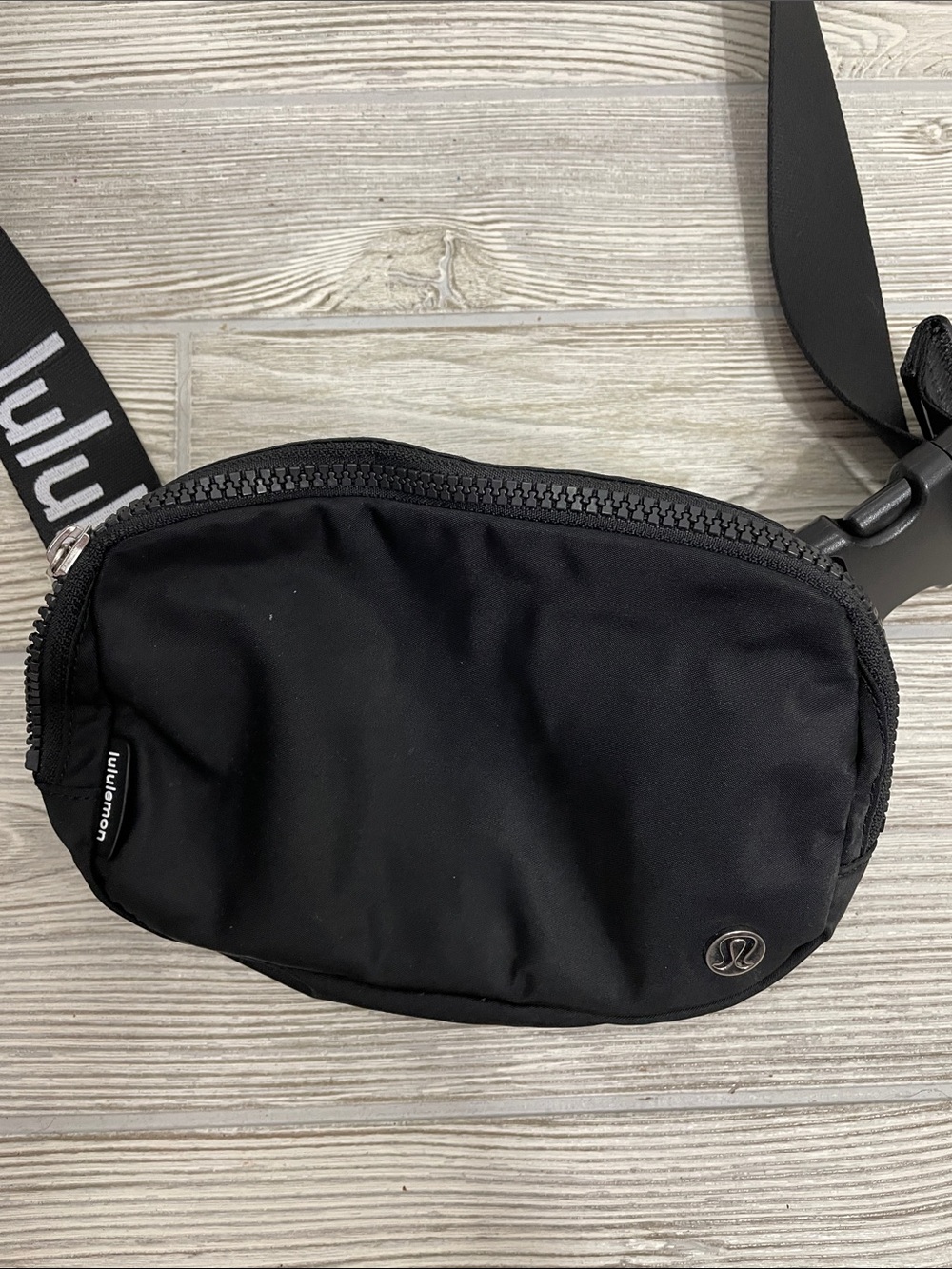 Lululemon Everywhere Belt Bag 1L